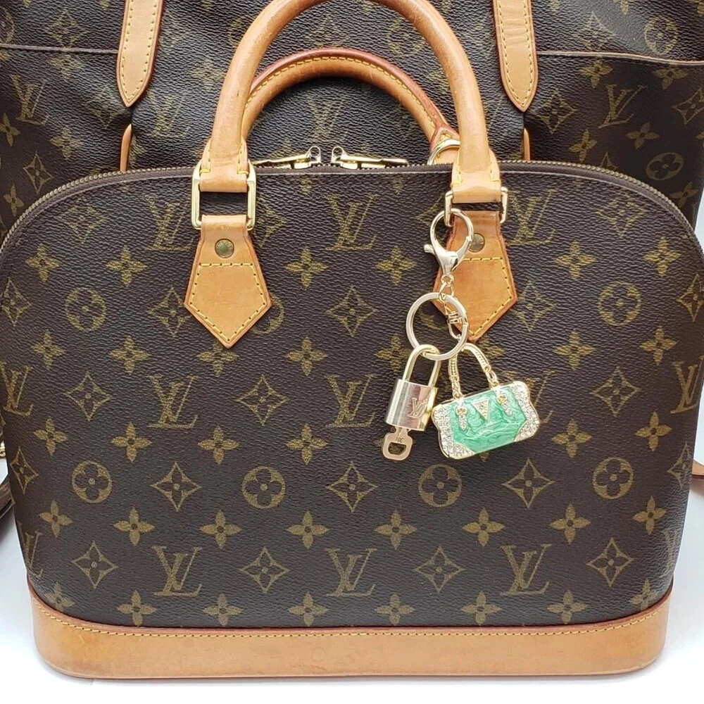 LV Authentic Gold Lock & Key 🔑 Luxury Bag Charm w/ Unbranded Bag Keychain